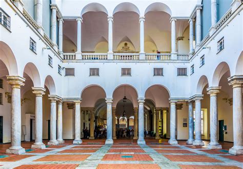 Der Palazzo Ducale: Ein Juwel gotischer Architektur und historische Pracht in Genua!