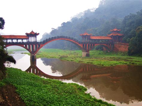 Die atemberaubende Schönheit der Longzhou-Brücke – Ein Muss für jeden Reisenden!